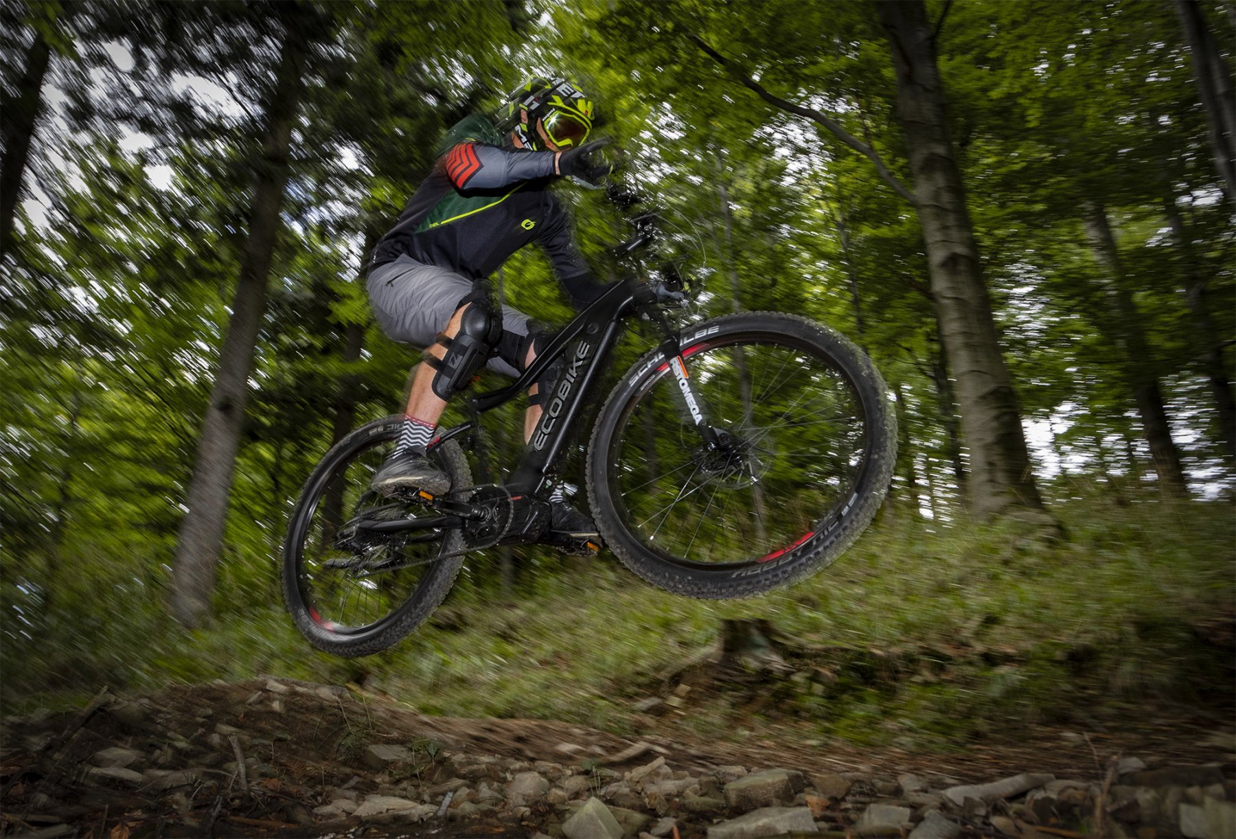 [pl] <span>Ecobike MTB</span><br /><span>Górskie rowery elektryczne</span>
